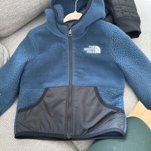 The North Face Navy Blue Sherpa Hooded Fleece Jacket